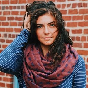 Meet your Posher, Anna